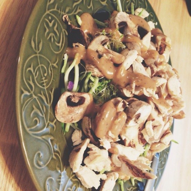 Healthy Thai Peanut Chicken Salad